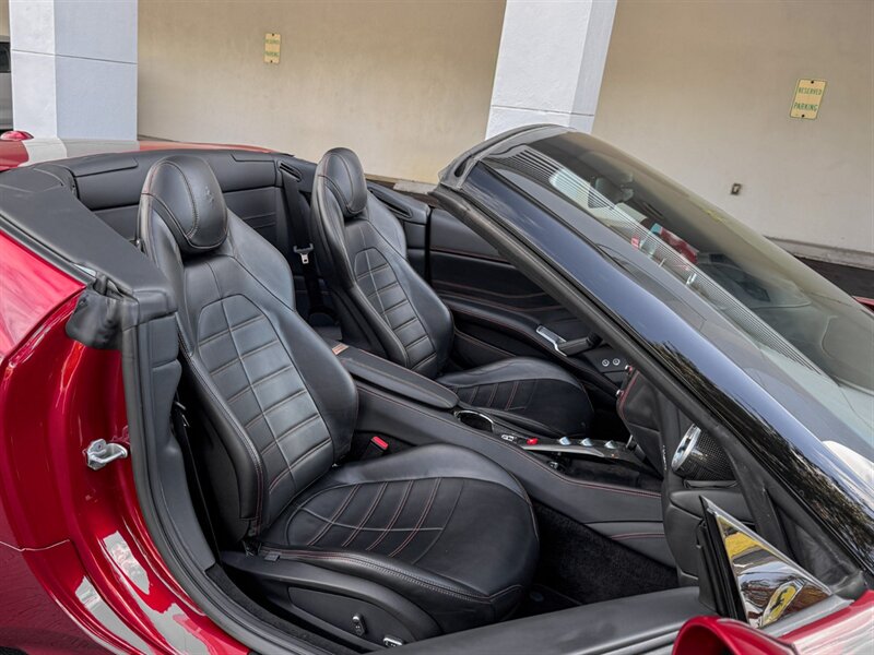 2016 Ferrari California T   - Photo 31 - Bonita Springs, FL 34134