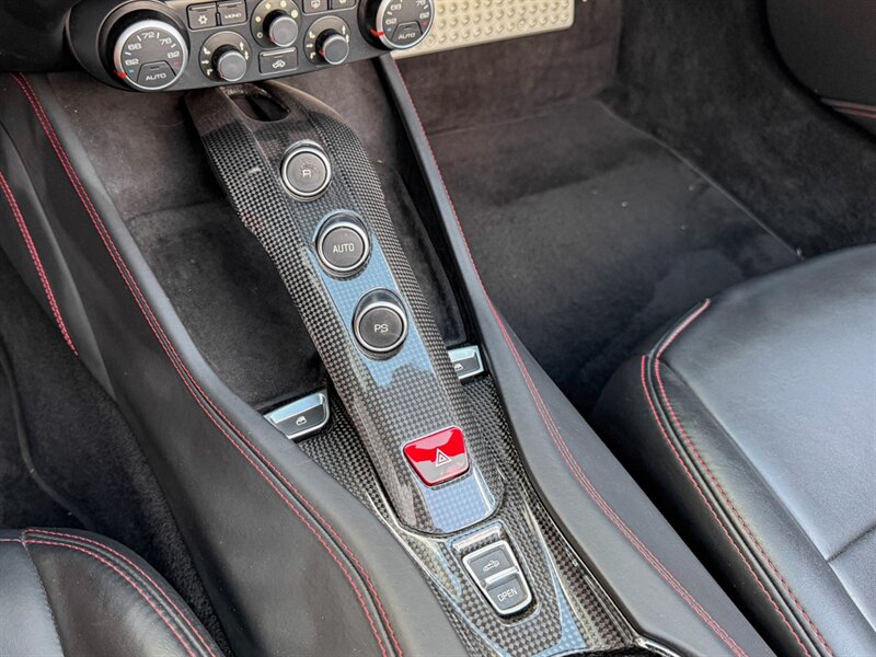 2016 Ferrari California T   - Photo 17 - Bonita Springs, FL 34134