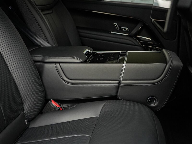 2023 Land Rover Range Rover P530 SV   - Photo 24 - Bonita Springs, FL 34134