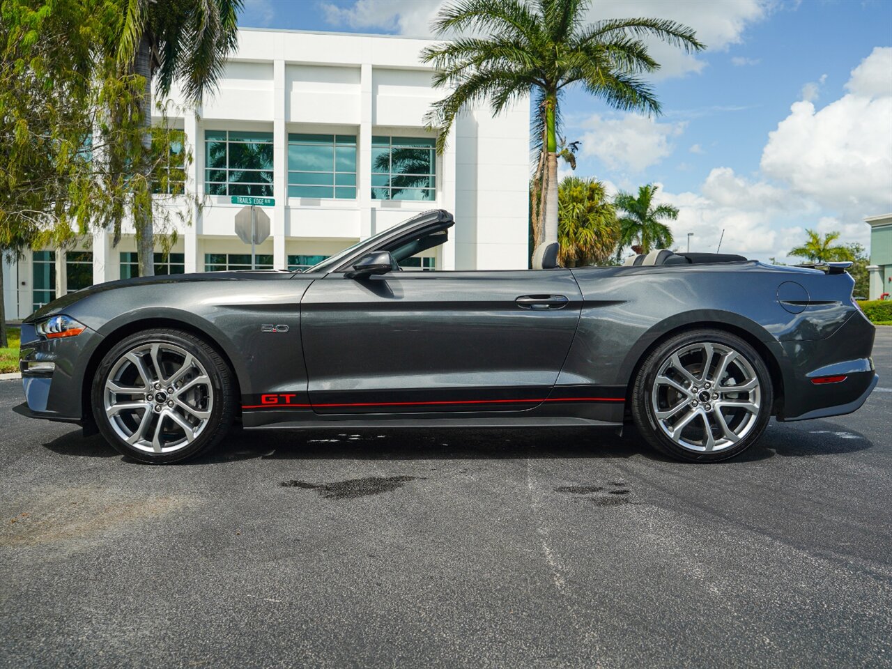 2019 Ford Mustang GT Premium   - Photo 11 - Bonita Springs, FL 34134