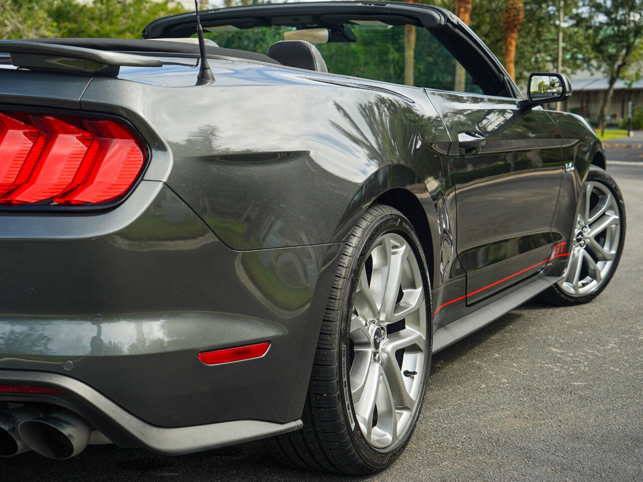 2019 Ford Mustang GT Premium   - Photo 40 - Bonita Springs, FL 34134