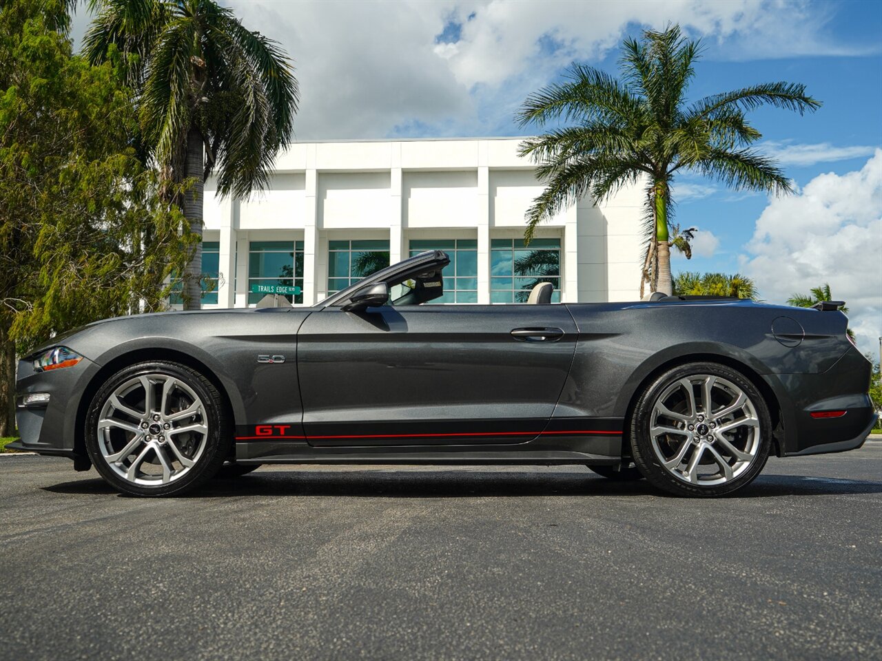 2019 Ford Mustang GT Premium   - Photo 18 - Bonita Springs, FL 34134