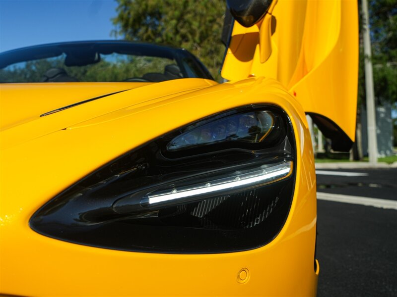 2021 McLaren 720S Spider Performance   - Photo 3 - Bonita Springs, FL 34134