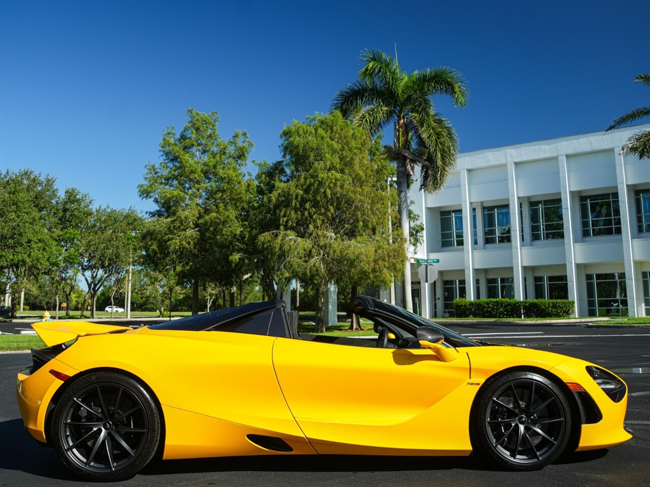 2021 McLaren 720S Spider Performance   - Photo 54 - Bonita Springs, FL 34134