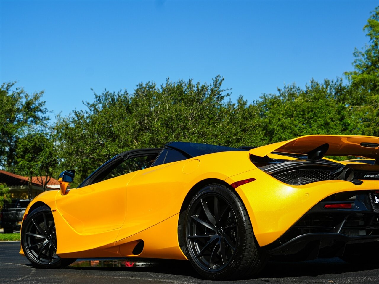 2021 McLaren 720S Spider Performance   - Photo 39 - Bonita Springs, FL 34134