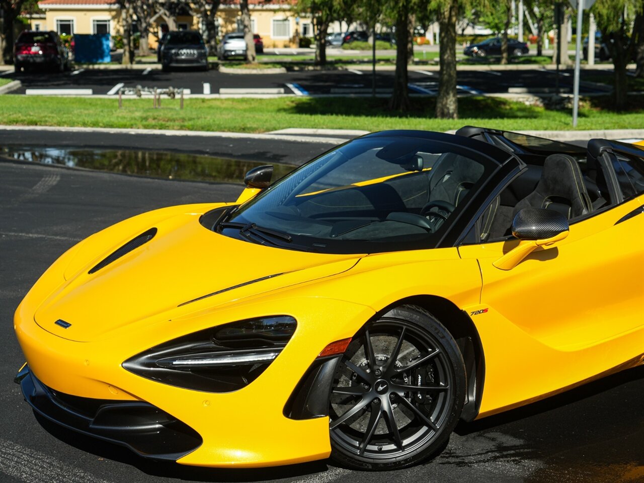 2021 McLaren 720S Spider Performance   - Photo 11 - Bonita Springs, FL 34134