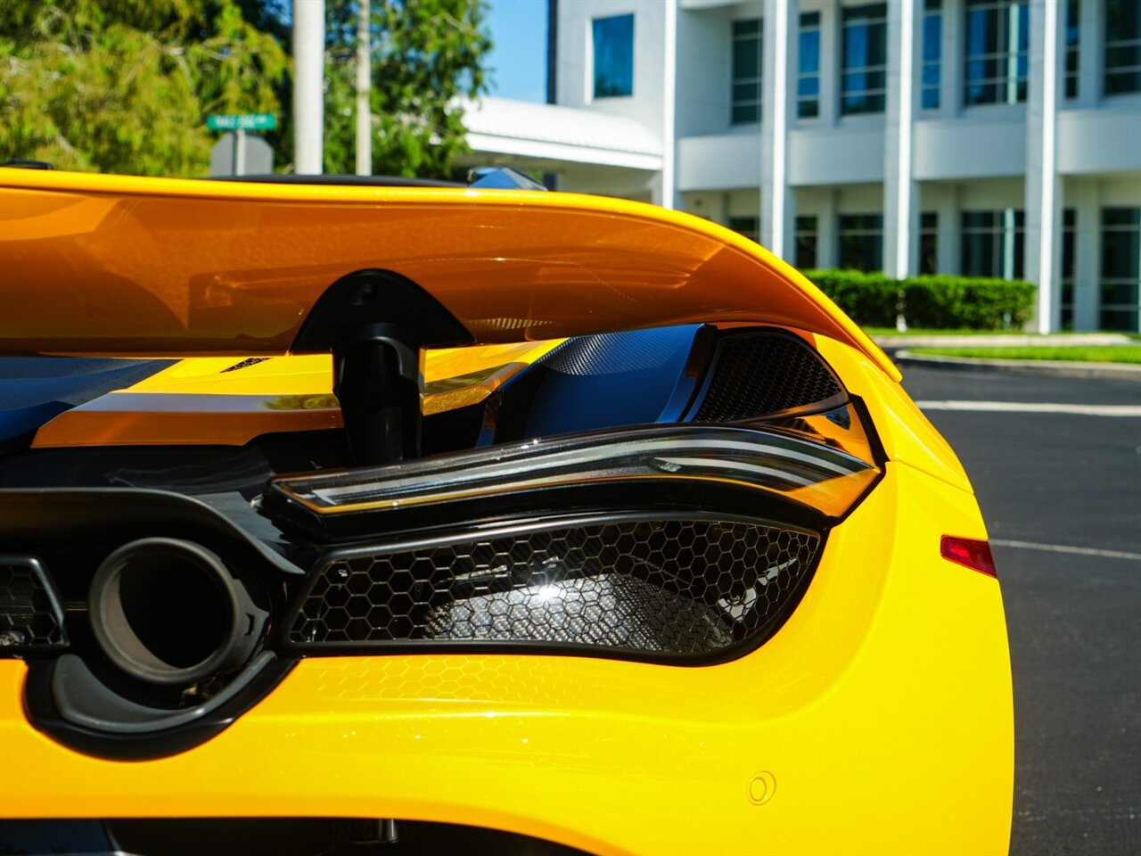 2021 McLaren 720S Spider Performance   - Photo 47 - Bonita Springs, FL 34134