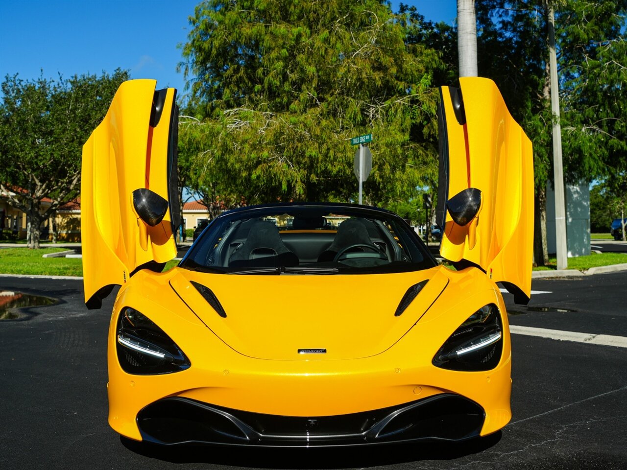 2021 McLaren 720S Spider Performance   - Photo 8 - Bonita Springs, FL 34134