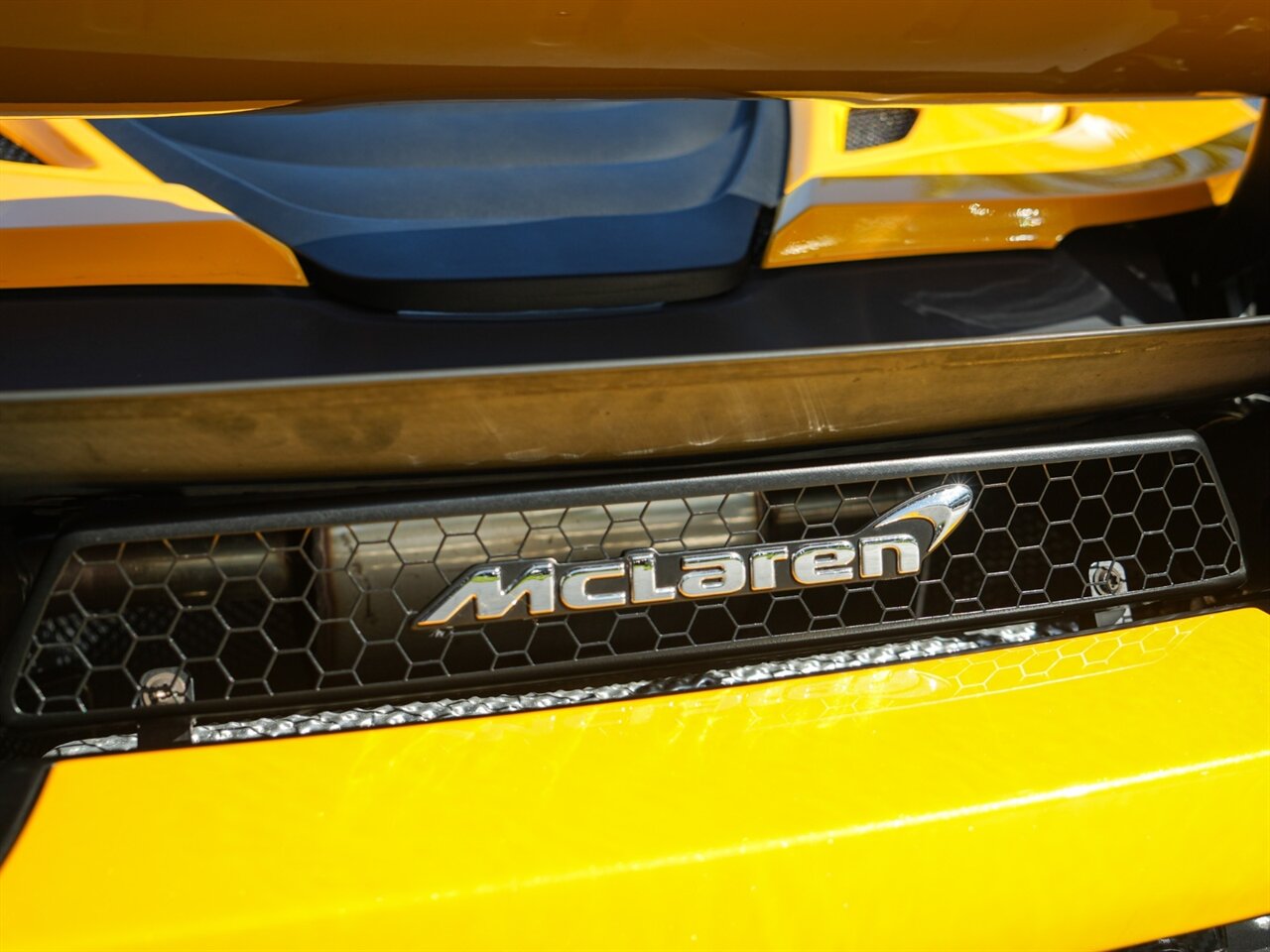 2021 McLaren 720S Spider Performance   - Photo 46 - Bonita Springs, FL 34134