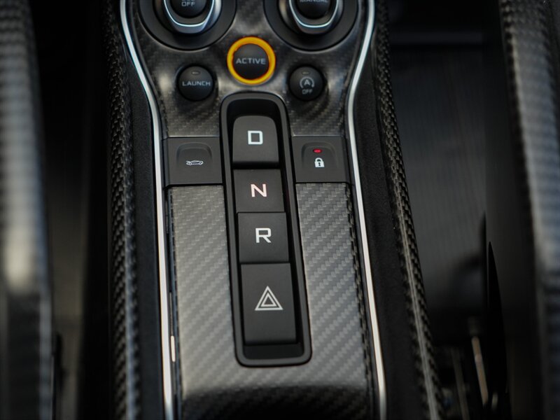 2019 McLaren 600LT - Photo 20 - Bonita Springs, FL 34134