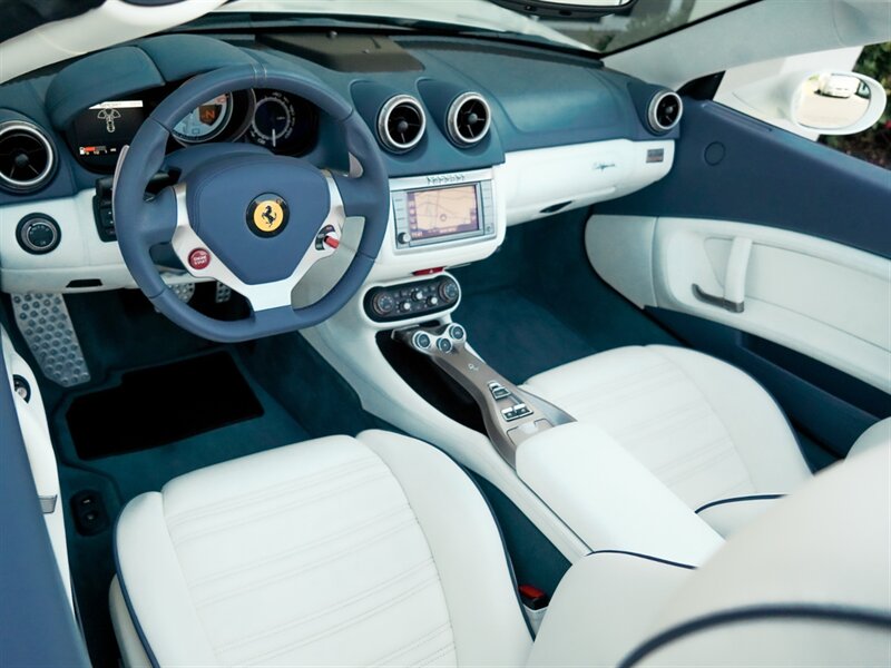 2012 Ferrari California   - Photo 2 - Bonita Springs, FL 34134