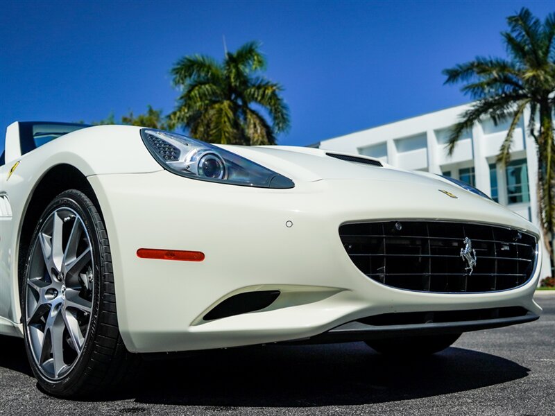 2012 Ferrari California   - Photo 3 - Bonita Springs, FL 34134