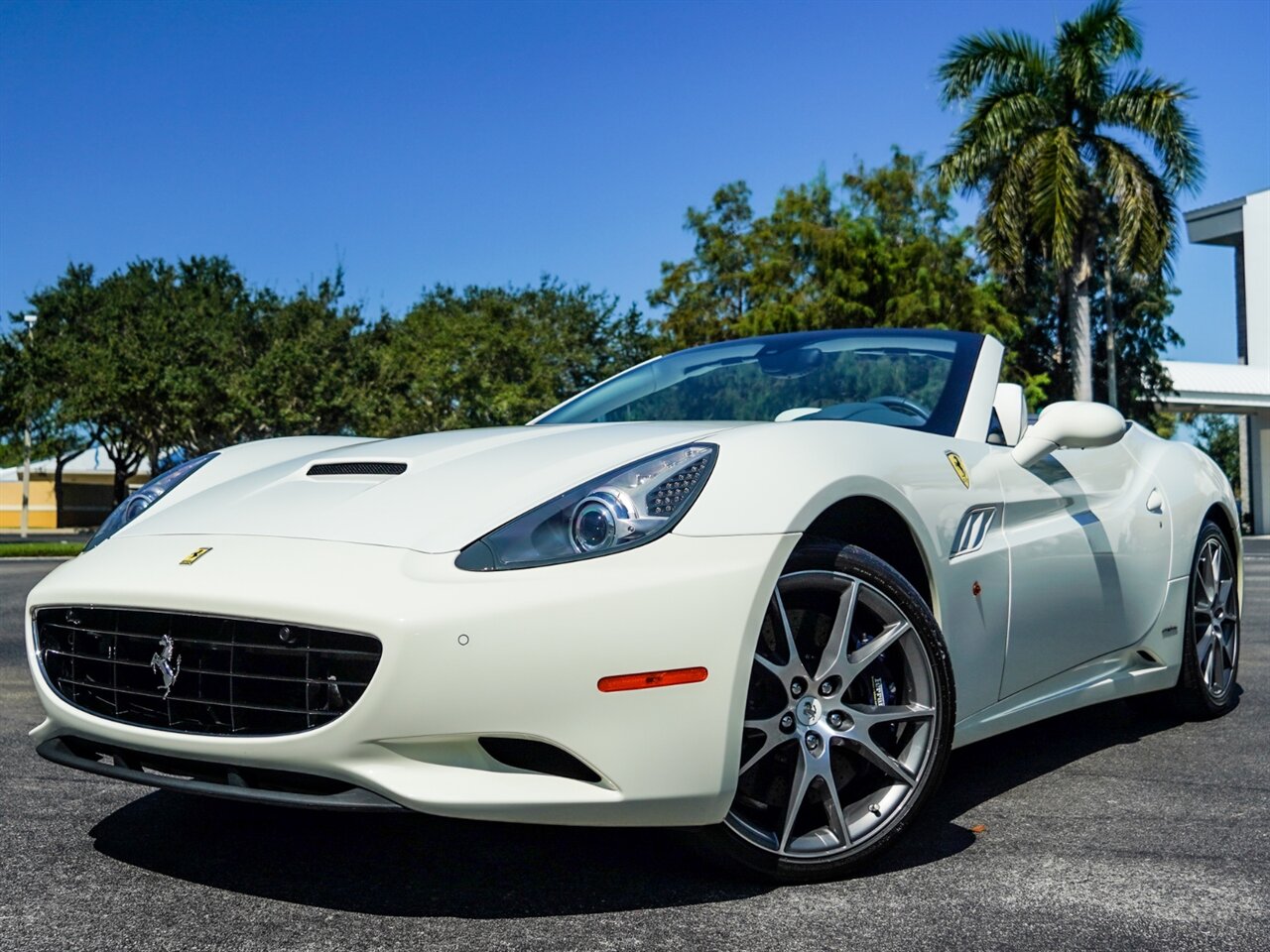 2012 Ferrari California   - Photo 11 - Bonita Springs, FL 34134