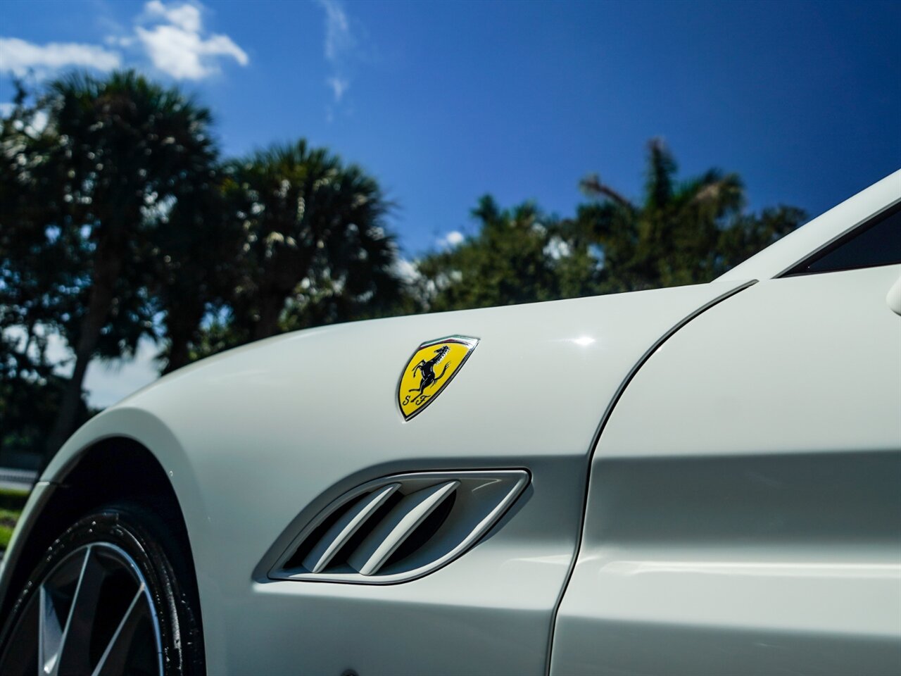 2012 Ferrari California   - Photo 10 - Bonita Springs, FL 34134