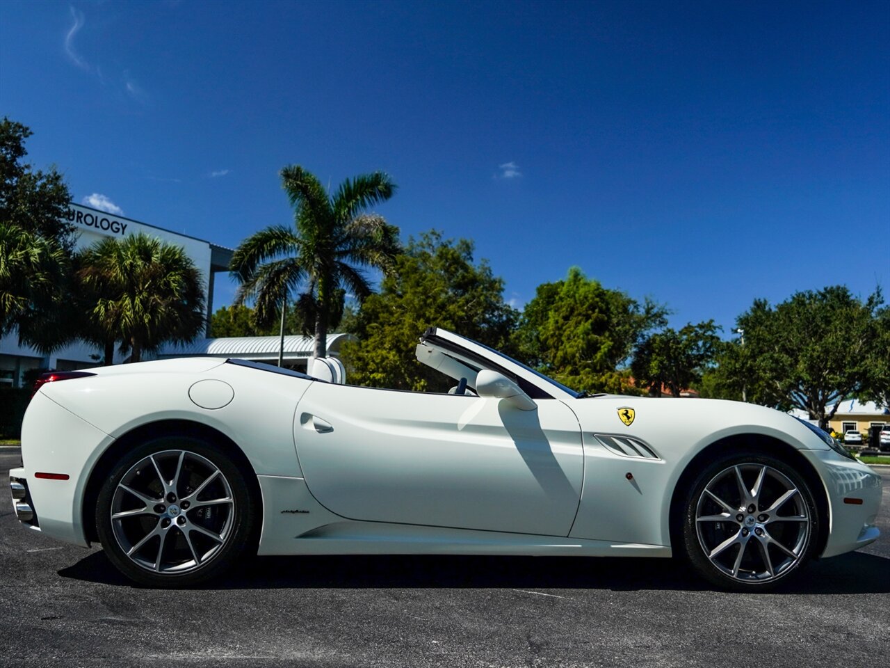 2012 Ferrari California   - Photo 41 - Bonita Springs, FL 34134