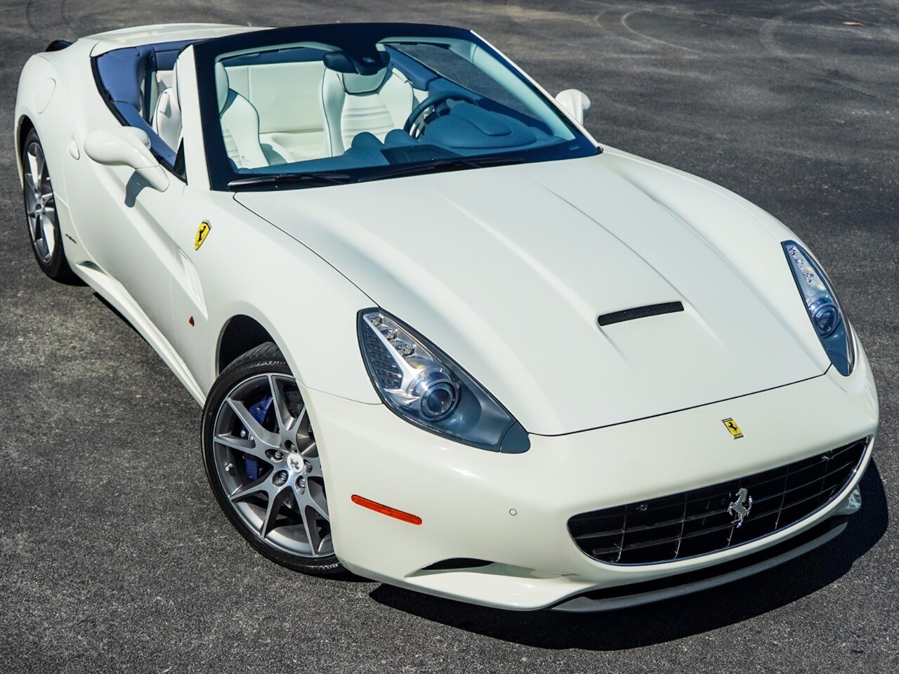 2012 Ferrari California   - Photo 43 - Bonita Springs, FL 34134