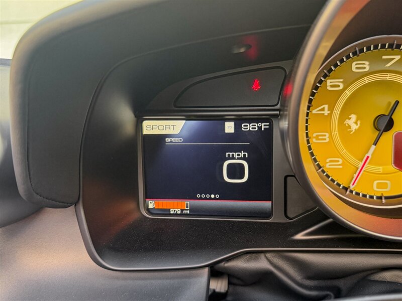 2023 Ferrari F8 Spider - Photo 14 - Bonita Springs, FL 34134