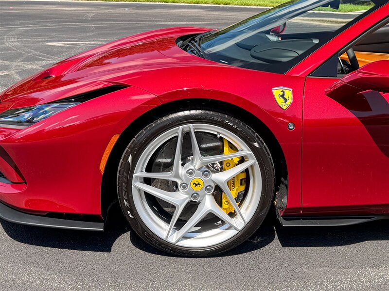 2023 Ferrari F8 Spider - Photo 44 - Bonita Springs, FL 34134