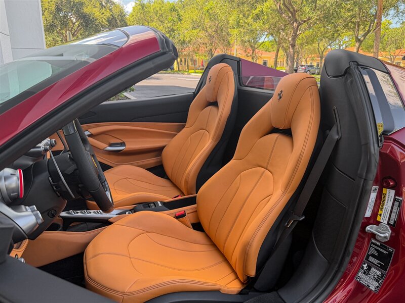 2023 Ferrari F8 Spider - Photo 22 - Bonita Springs, FL 34134