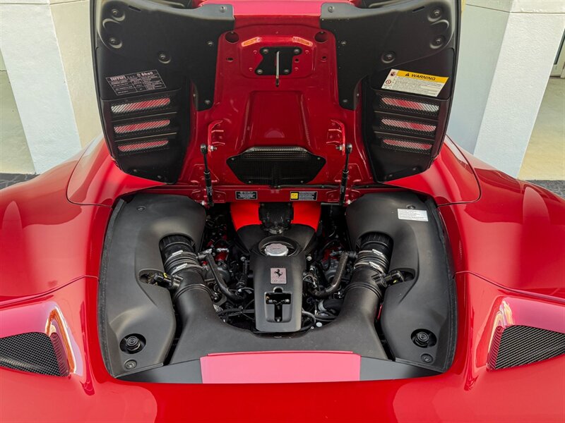 2023 Ferrari F8 Spider - Photo 39 - Bonita Springs, FL 34134