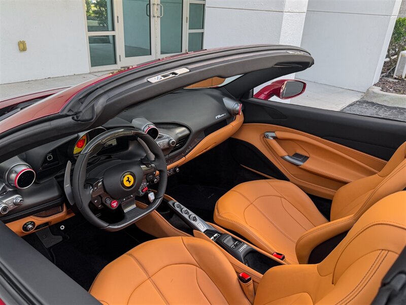 2023 Ferrari F8 Spider - Photo 2 - Bonita Springs, FL 34134