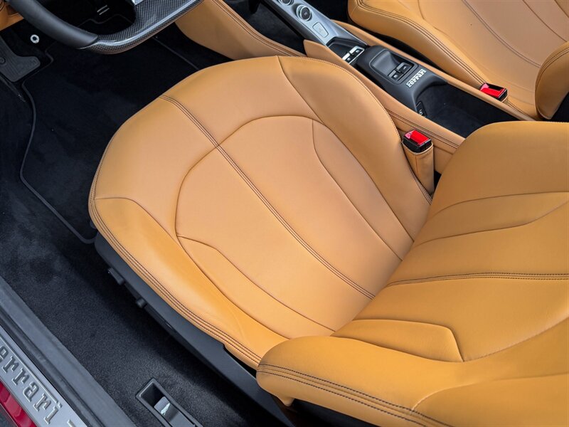2023 Ferrari F8 Spider - Photo 24 - Bonita Springs, FL 34134