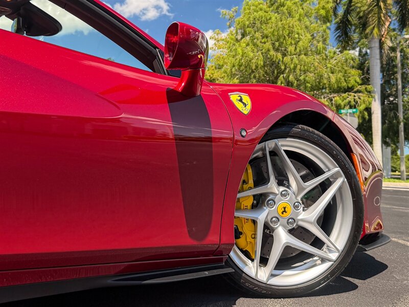 2023 Ferrari F8 Spider - Photo 63 - Bonita Springs, FL 34134
