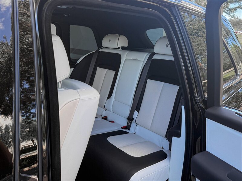 2021 Rolls-Royce Cullinan   - Photo 24 - Bonita Springs, FL 34134