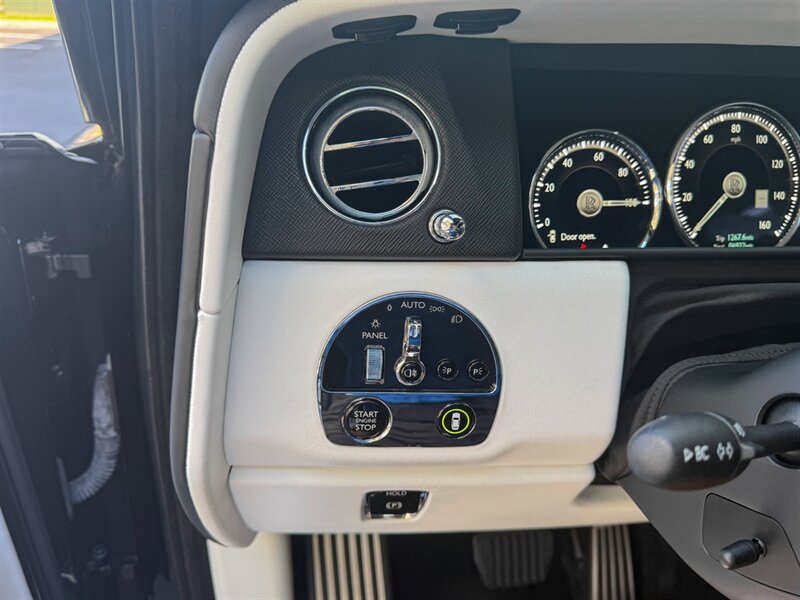 2021 Rolls-Royce Cullinan   - Photo 19 - Bonita Springs, FL 34134