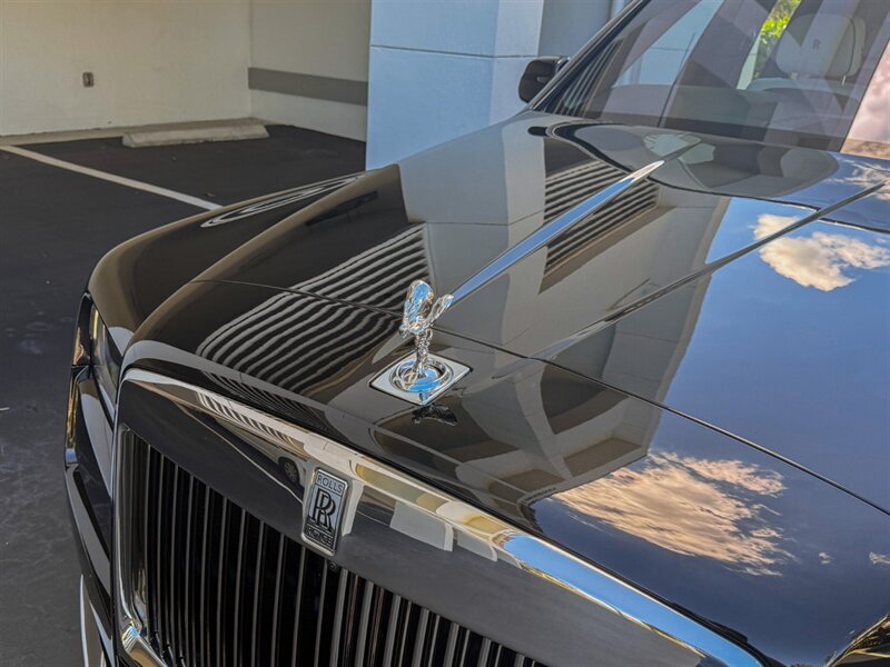 2021 Rolls-Royce Cullinan   - Photo 4 - Bonita Springs, FL 34134