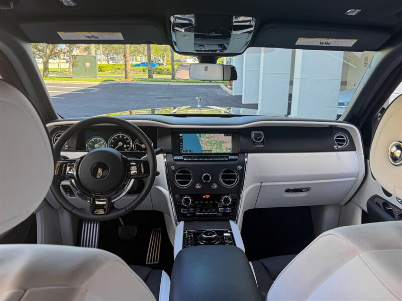2021 Rolls-Royce Cullinan   - Photo 25 - Bonita Springs, FL 34134