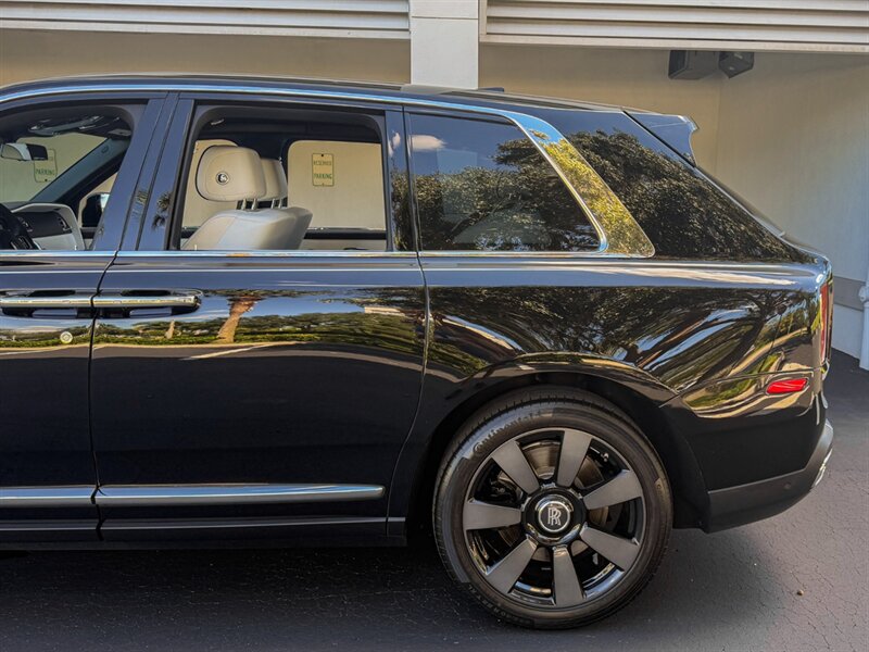 2021 Rolls-Royce Cullinan   - Photo 46 - Bonita Springs, FL 34134