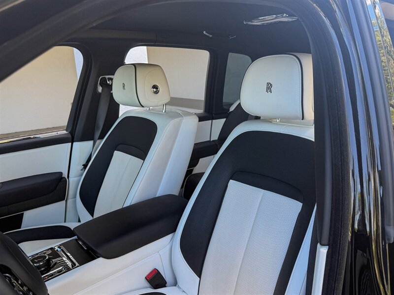2021 Rolls-Royce Cullinan   - Photo 21 - Bonita Springs, FL 34134
