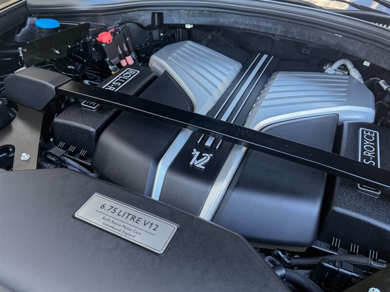 2021 Rolls-Royce Cullinan   - Photo 39 - Bonita Springs, FL 34134