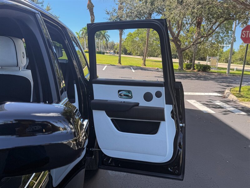 2021 Rolls-Royce Cullinan   - Photo 27 - Bonita Springs, FL 34134