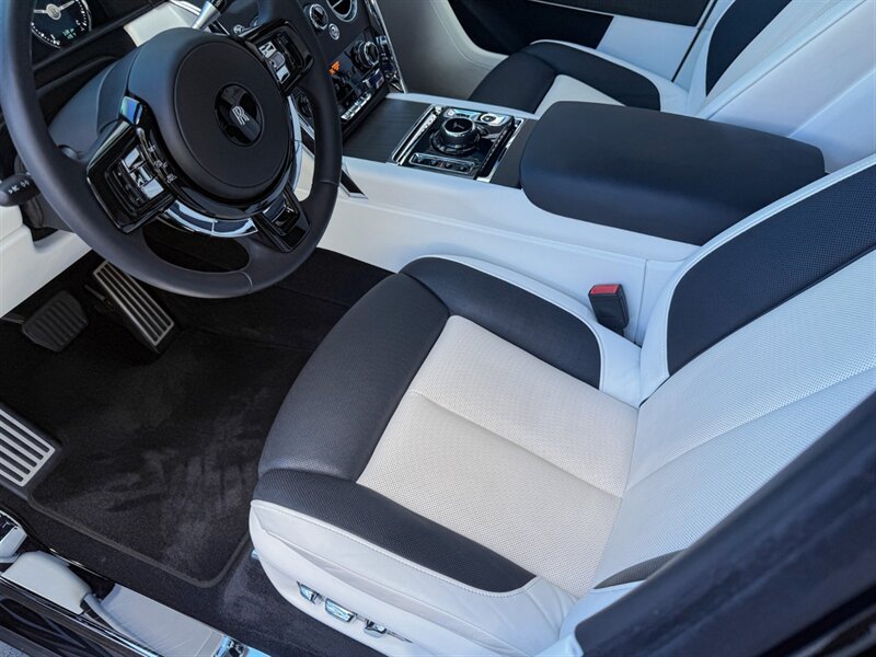 2021 Rolls-Royce Cullinan   - Photo 22 - Bonita Springs, FL 34134