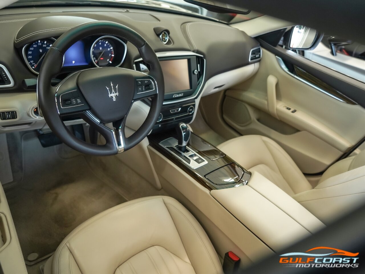 2015 Maserati Ghibli photo 2