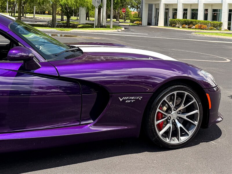 2017 Dodge Viper GT   - Photo 58 - Bonita Springs, FL 34134