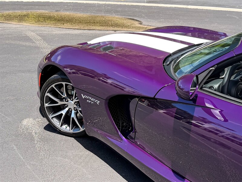 2017 Dodge Viper GT   - Photo 43 - Bonita Springs, FL 34134
