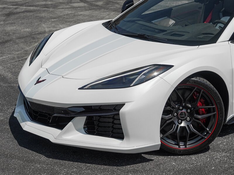 2023 Chevrolet Corvette Z06 70th Anniversary - Photo 10 - Bonita Springs, FL 34134