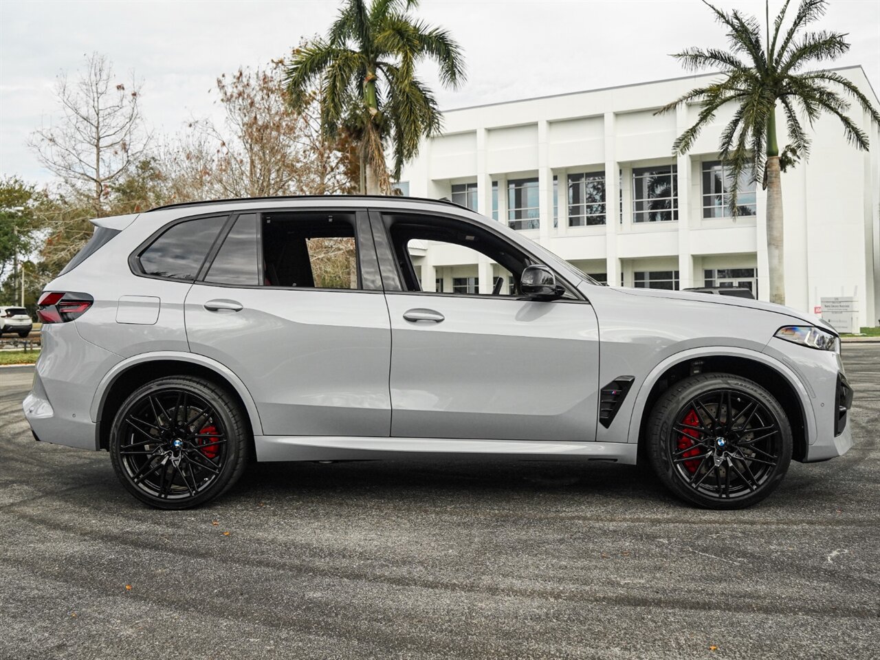 2024 BMW X5 M Competition   - Photo 79 - Bonita Springs, FL 34134