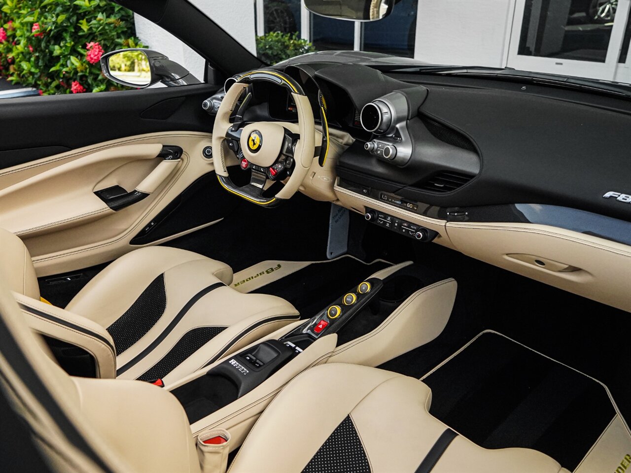 2022 Ferrari F8 Spider   - Photo 24 - Bonita Springs, FL 34134