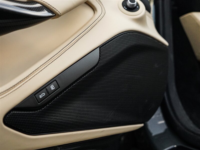 2022 Ferrari F8 Spider - Photo 19 - Bonita Springs, FL 34134