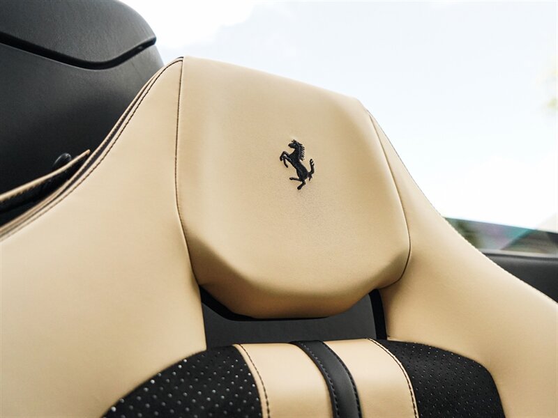 2022 Ferrari F8 Spider - Photo 28 - Bonita Springs, FL 34134