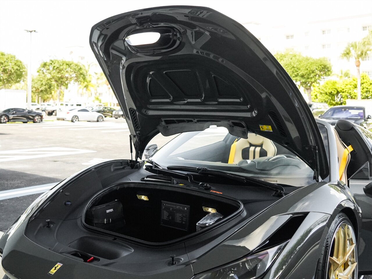 2022 Ferrari F8 Spider   - Photo 34 - Bonita Springs, FL 34134