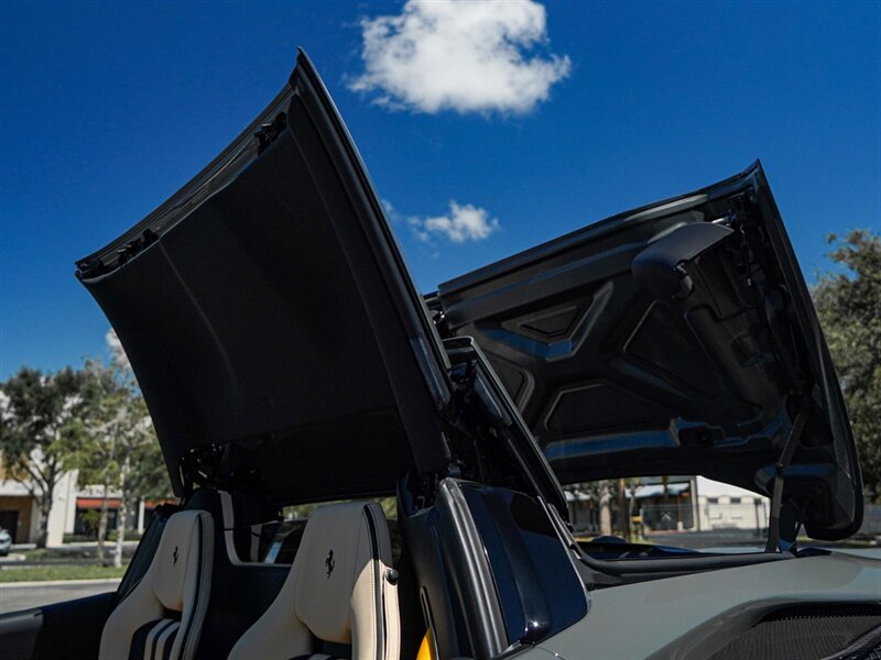 2022 Ferrari F8 Spider - Photo 62 - Bonita Springs, FL 34134