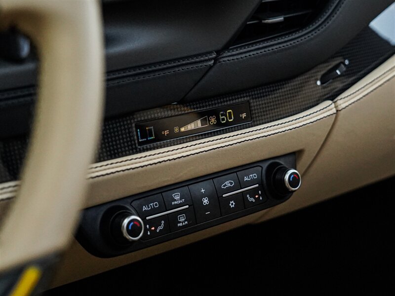 2022 Ferrari F8 Spider - Photo 15 - Bonita Springs, FL 34134