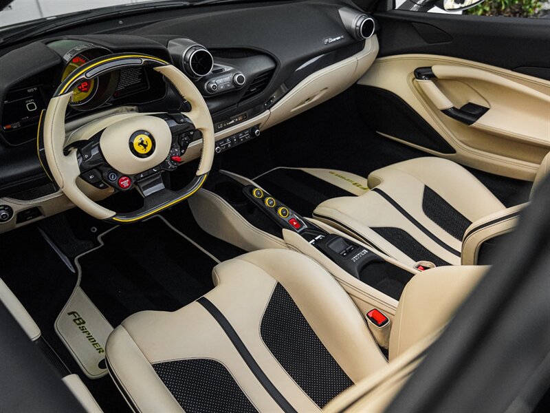 2022 Ferrari F8 Spider   - Photo 2 - Bonita Springs, FL 34134