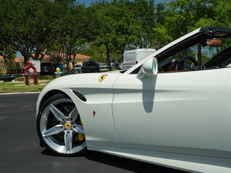 2017 Ferrari California T   - Photo 55 - Bonita Springs, FL 34134
