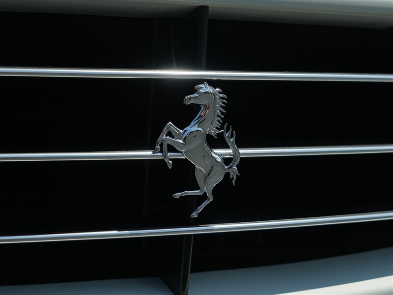 2017 Ferrari California T photo 4